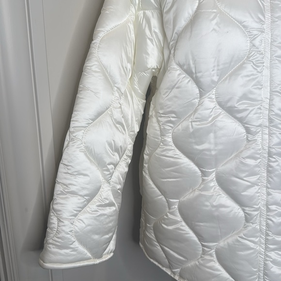 ASOS DESIGN onion quilt padded puffer jacket in white Size 6 Shacket - Picture 8 of 14